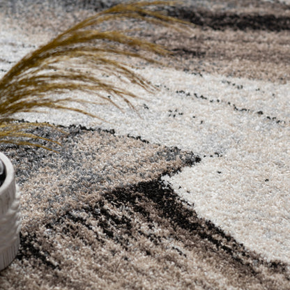 Designer Rug Mona with Artful Brushstroke Effect in Cream Brown Black